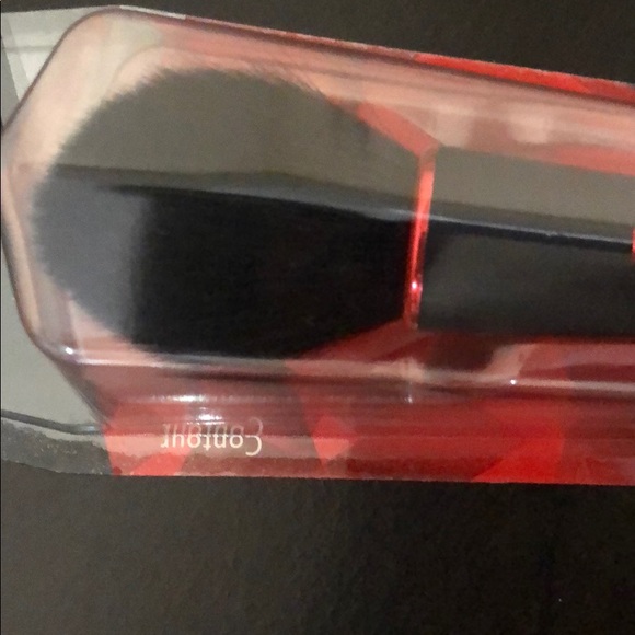 Revlon - Picture 3 of 6